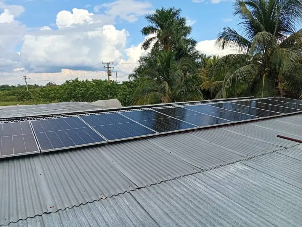 Instalación en techo metálico